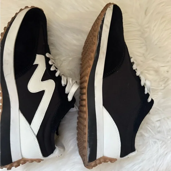 Campo Black and White Sneakers 🖤 - Picture 5 of 8